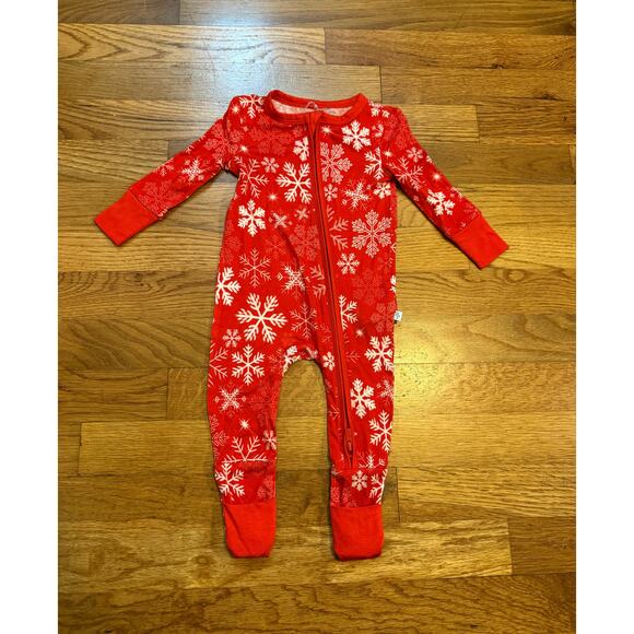 Posh Peanut Baby 3 6 months Red White Snowflake Holiday Christmas Bamboo Onesie - Picture 1 of 10